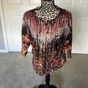 Leo & Nicole thin 3/4 length sleeve sweater very cute print. Made in the USA